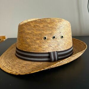 Juniors Straw Hat Size 58 - worn once - like new